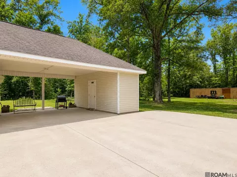 Exterior - 33755 Perkins Crossing Rd, Walker, LA 70785 photo 2 of 2