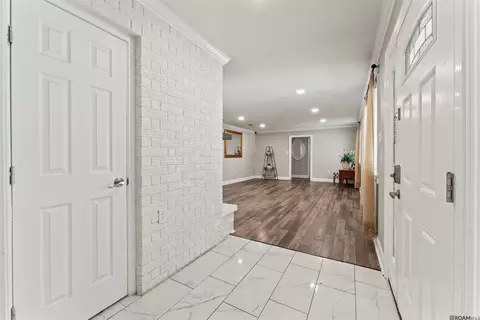 1088 Sinclair Dr, Baton Rouge, LA 70815