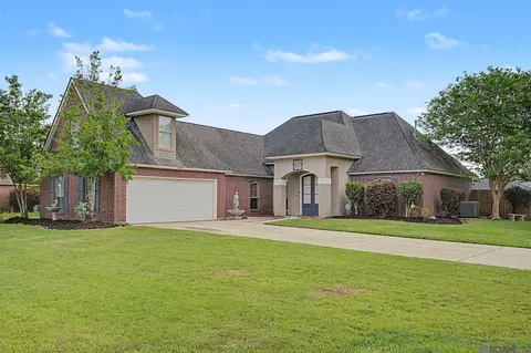 26010 Wimbledon Dr, Denham Springs, LA 70726