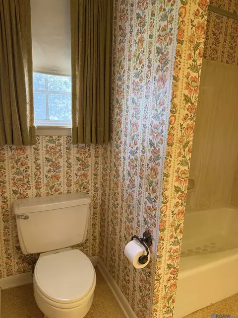 Bath - 106 Flowerwood Ct, Luling, LA 70070 photo 3 of 6
