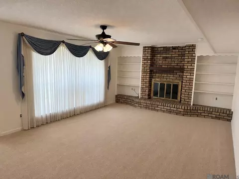 Living - 106 Flowerwood Ct, Luling, LA 70070 photo 1 of 3