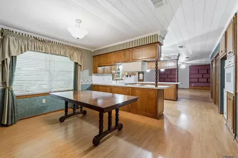 Dining - 32581 Duff Rd, Walker, LA 70785 photo 2 of 2