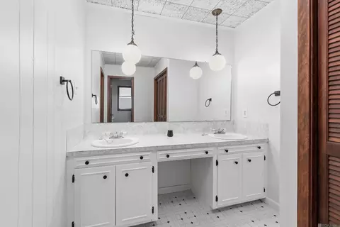 Bath - 32581 Duff Rd, Walker, LA 70785 photo 2 of 2