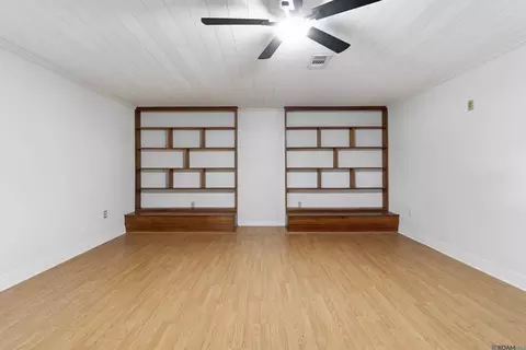 Living - 32581 Duff Rd, Walker, LA 70785 photo 2 of 4