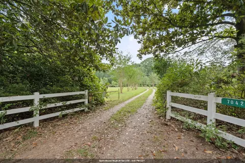 7042 Reed Rd, Saint Francisville, LA 70775