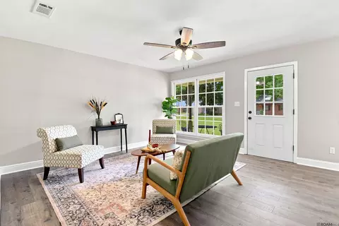 41253 Rhea St, Gonzales, LA 70737