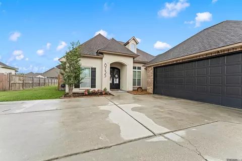 8735 Sandpiper St, Denham Springs, LA 70706