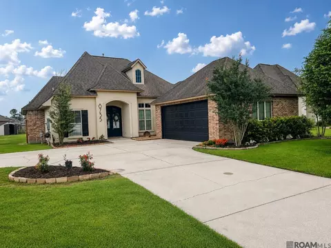 8735 Sandpiper St, Denham Springs, LA 70706