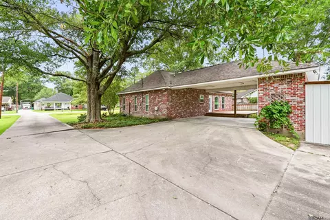 Exterior - 12612 Ina Dr, Walker, LA 70785 photo 5 of 5