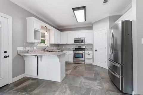 Kitchen - 12612 Ina Dr, Walker, LA 70785 photo 1 of 2