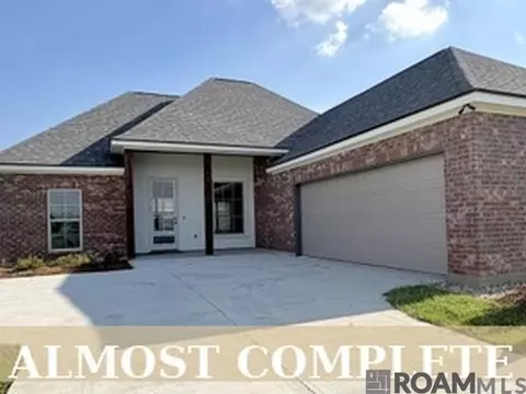 1544 Cannes Ave, Zachary, LA 70791