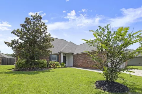 14380 Summerset Dr, Gonzales, LA 70737