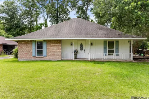 11845 Alamo Dr, Baton Rouge, LA 70818