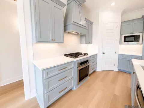 Kitchen - 34500 N Corbin Rd, Walker, LA 70785 photo 4 of 6