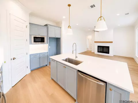 Kitchen - 34500 N Corbin Rd, Walker, LA 70785 photo 5 of 6