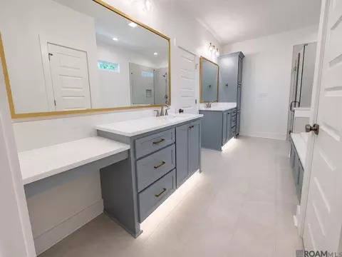 Bath - 34500 N Corbin Rd, Walker, LA 70785 photo 5 of 6
