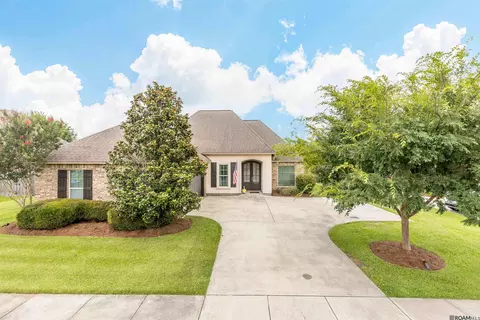 2953 Majestic Oaks Ave, Zachary, LA 70791