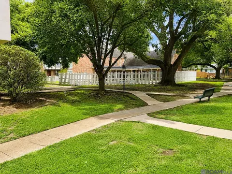 10113 Jefferson Hwy # A, Baton Rouge, LA 70809