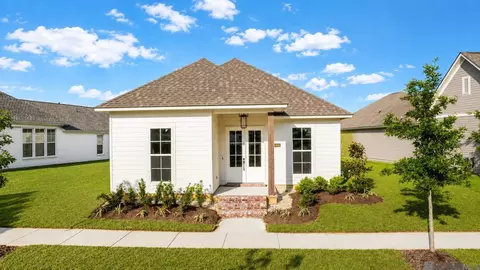 4063 Memorial Sq, Zachary, LA 70791