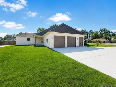 Exterior - 15952 J Baughman Aly, Walker, LA 70785 photo 2 of 4