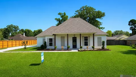 15952 J Baughman Aly, Walker, LA 70785