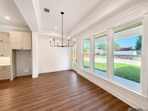 Dining - 15952 J Baughman Aly, Walker, LA 70785 photo 1 of 2