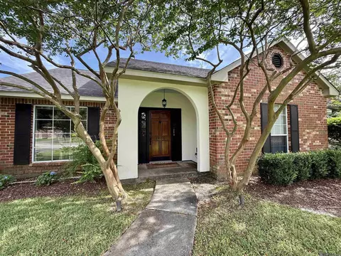 1406 Cottonwood Dr, Denham Springs, LA 70726