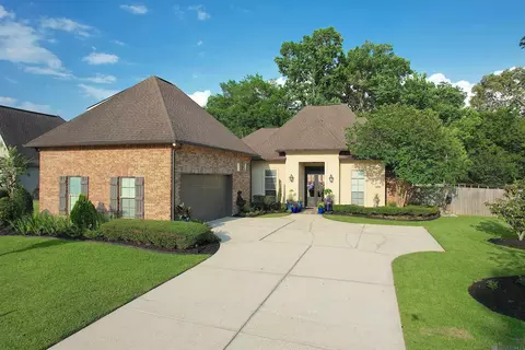 16012 Magnolia Trace Pkwy, Baton Rouge, LA 70817