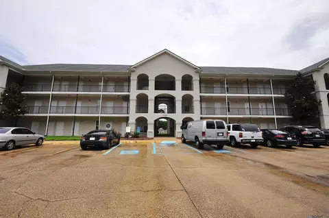 12386 River Highlands # I, Saint Amant, LA 70774