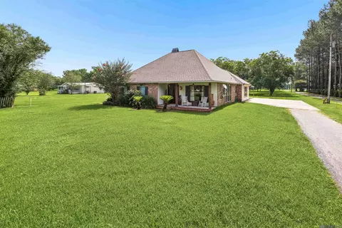 3003 Oakland Rd, Lakeland, LA 70752
