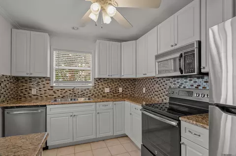 15524 Riverdale Ave E, Baton Rouge, LA 70816