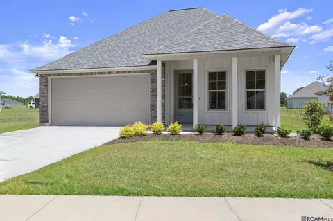 18756 Seabiscuit Ln, Zachary, LA 70791