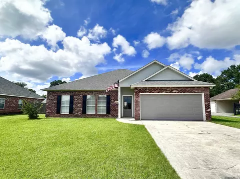43446 Galvez Oaks Dr, Prairieville, LA 70769