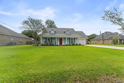 14162 Troy Duplessis Rd, Gonzales, LA 70737