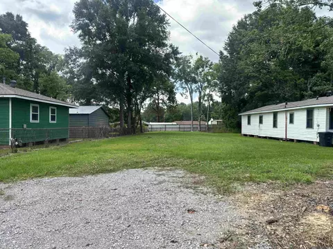 2055 Gore Rd, Baton Rouge, LA 70807