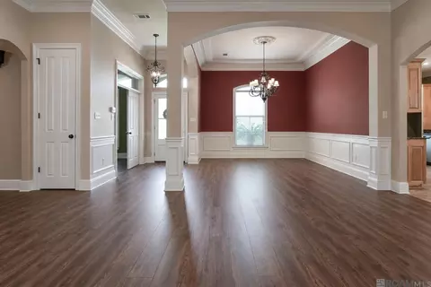 Living - 1508 Petite Ct, Covington, LA 70433 photo 5 of 6