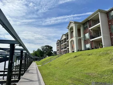 12386 River Highlands # T, St Amant, LA 70449