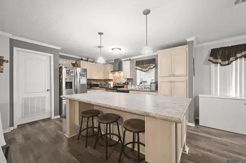 10444 Ingram Rd, Saint Amant, LA 70774