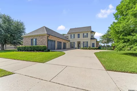 2340 St Andrews Ave, Zachary, LA 70791