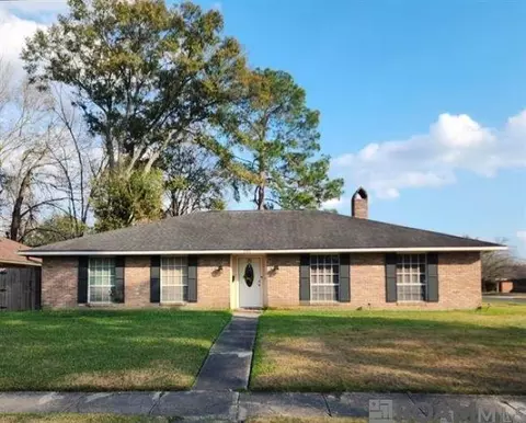 381 Shadydale Dr, Baton Rouge, LA 70815