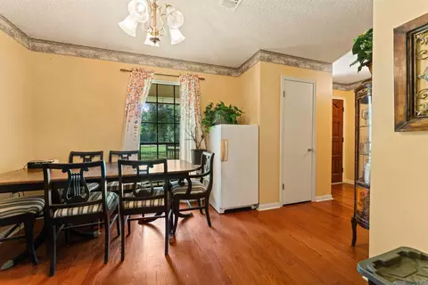 Dining - 33897 Duff Rd, Walker, LA 70785 photo 2 of 2