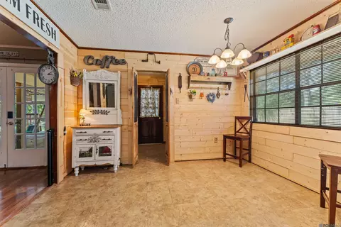 Entry Way - 33897 Duff Rd, Walker, LA 70785 photo 2 of 2