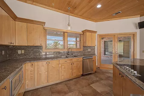Kitchen - 30961 Concord St, Walker, LA 70785 photo 2 of 2