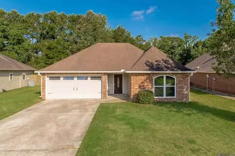 23621 S Southpoint Dr, Denham Springs, LA 70726