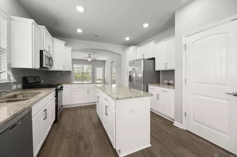 1415 Meridian Dr, Baton Rouge, LA 70820