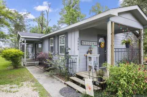 30050 Springdale Dr, Denham Springs, LA 70726