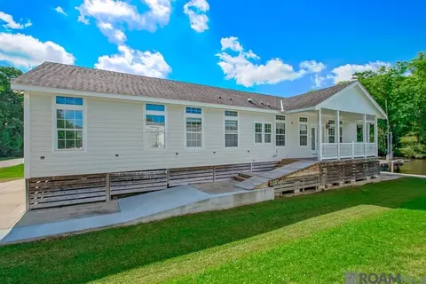 22986 Chene Blanc Ln, Maurepas, LA 70449
