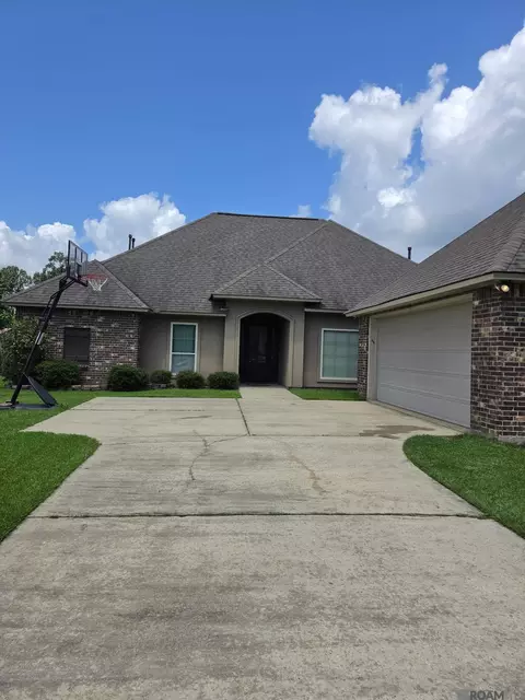 33941 Kingfisher St, Denham Springs, LA 70706
