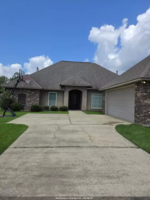 33941 Kingfisher St, Denham Springs, LA 70706