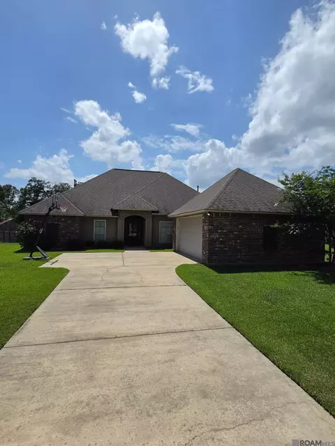 33941 Kingfisher St, Denham Springs, LA 70706